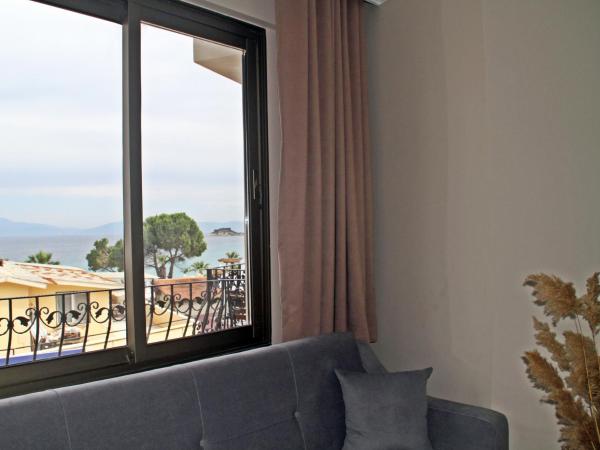 Rosy Suites Hotel : photo 10 de la chambre suite - vue sur mer