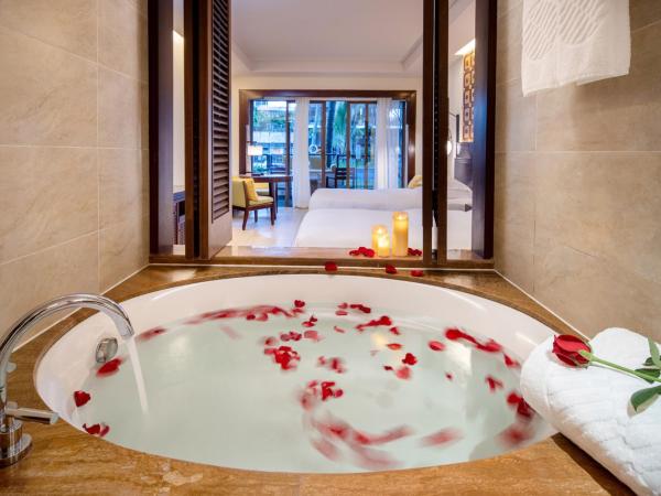 Pullman Sanya Yalong Bay Villas & Resort : photo 4 de la chambre chambre lits jumeaux de luxe avec vue sur la piscine