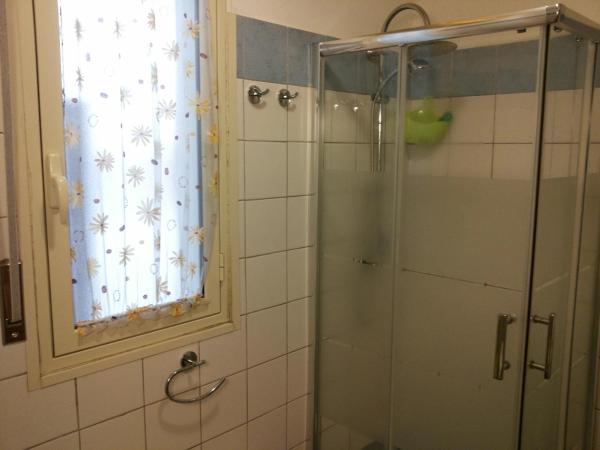 B&B Casa Valeria : photo 9 de la chambre chambre double avec salle de bains privative