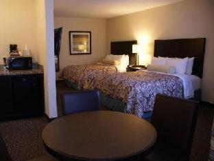 Royal Palace Westwood Hotel : photo 4 de la chambre room #7955559