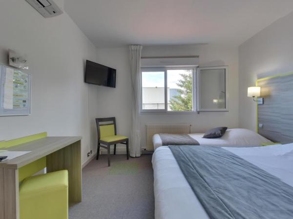 Hôtel O'Nice Saintes : photo 5 de la chambre chambre triple