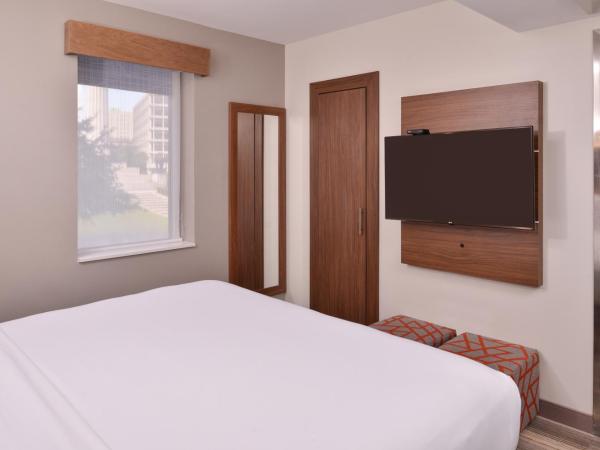 Holiday Inn Express New Orleans - St Charles, an IHG Hotel : photo 1 de la chambre chambre standard