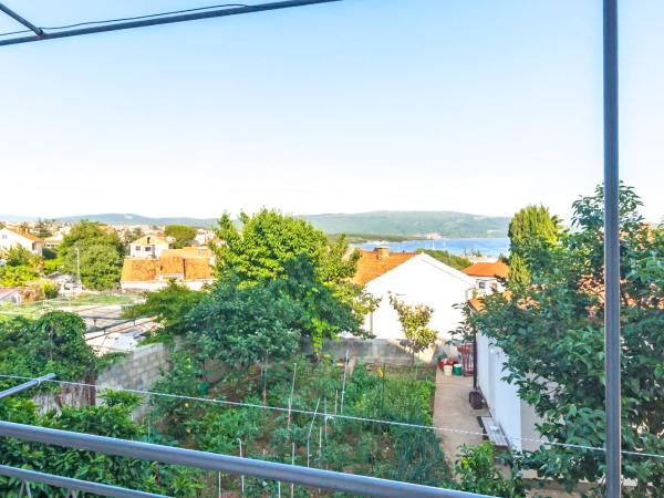 Apartments & Rooms Strčić Krk : photo 4 de la chambre chambre double avec balcon - vue sur mer