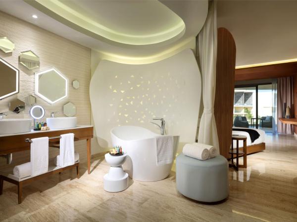 TRS Coral Hotel - Adults Only - All Inclusive : photo 2 de la chambre suite junior - vue sur jardin