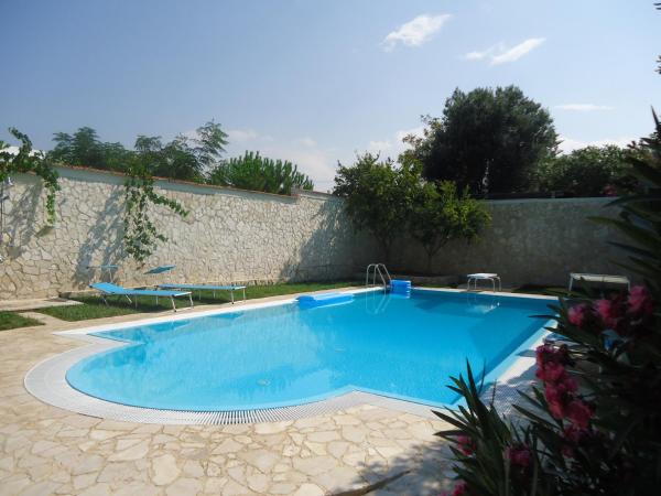 Villa Dafne : photo 8 de la chambre chambre double avec petit lit double - annexe