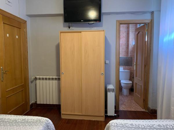 Pensión Bowling : photo 3 de la chambre chambre double ou lits jumeaux