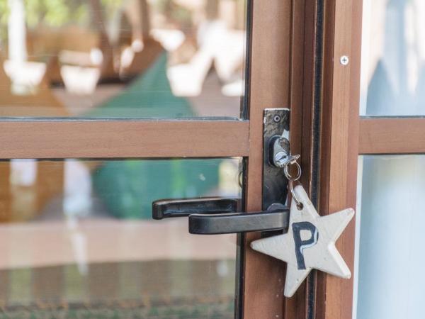 Villa Las Estrellas Tulum - located at the party zone : photo 3 de la chambre suite - vue sur piscine 