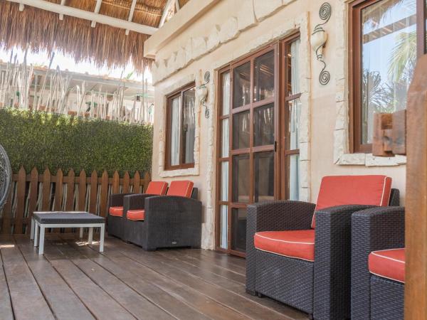 Villa Las Estrellas Tulum - located at the party zone : photo 7 de la chambre suite - vue sur piscine 