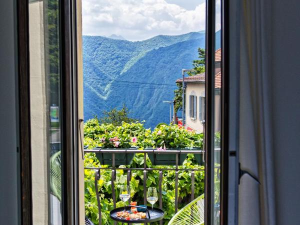 Salotto Brè - Bed & Breakfast charming rooms : photo 7 de la chambre chambre double avec salle de bains privative