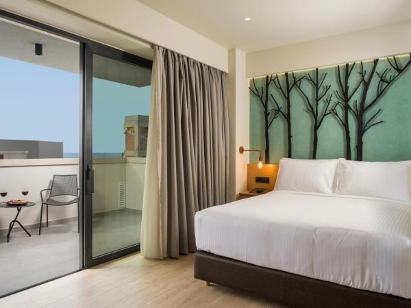 Hyperion City Hotel & Spa : photo 1 de la chambre chambre triple - vue sur ville