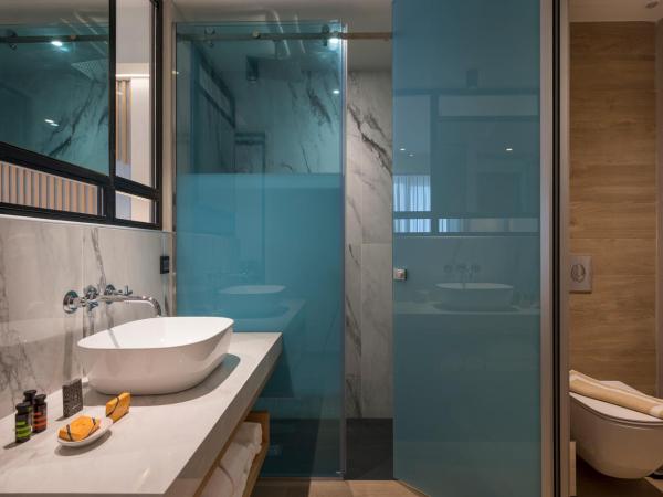 Hyperion City Hotel & Spa : photo 10 de la chambre chambre double - vue sur piscine