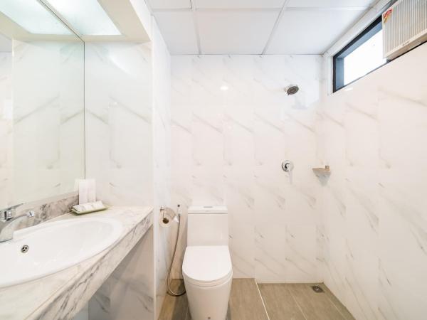 Niran Grand Hotel : photo 9 de la chambre chambre deluxe double ou lits jumeaux