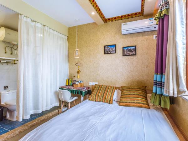 Hangzhou Citynest Music B&B 杭州栖息地音乐桌游民宿 : photo 4 de la chambre chambre double avec salle de bains privative