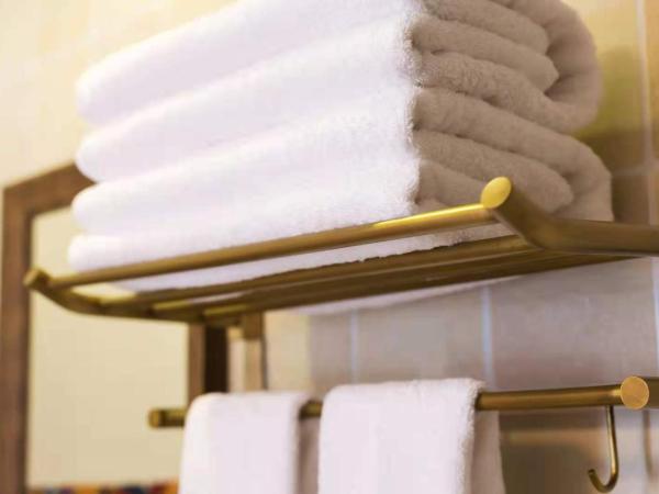 Hangzhou Citynest Music B&B 杭州栖息地音乐桌游民宿 : photo 5 de la chambre chambre triple avec salle de bains