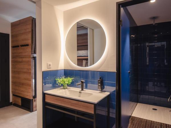 LATROUPE La Granja : photo 5 de la chambre lit dans dortoir mixte de 6 lits