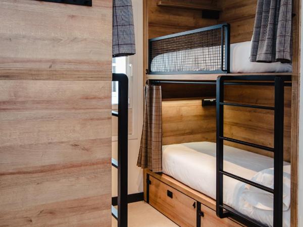 LATROUPE La Granja : photo 2 de la chambre lit dans dortoir mixte de 6 lits