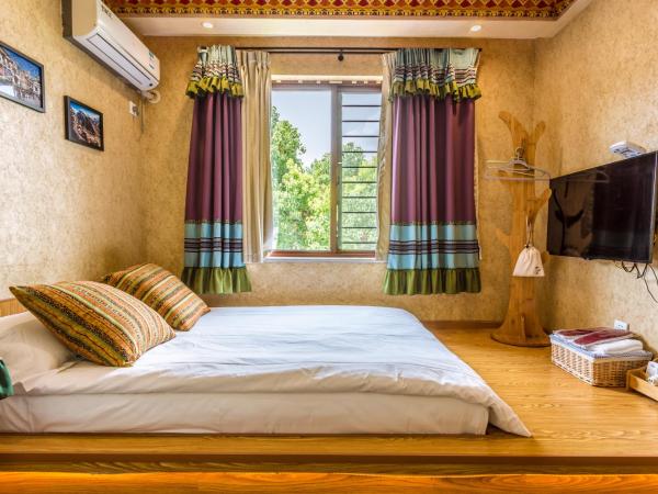 Hangzhou Citynest Music B&B 杭州栖息地音乐桌游民宿 : photo 2 de la chambre chambre double avec salle de bains privative