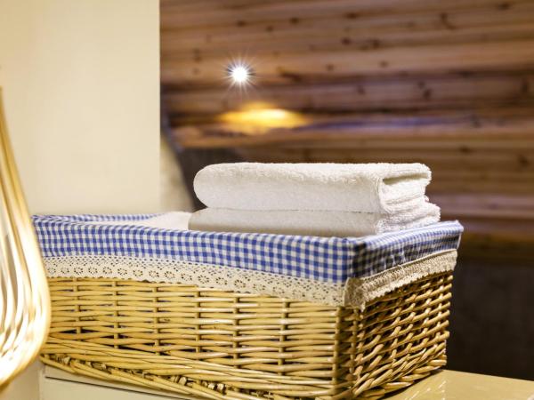 Hangzhou Citynest Music B&B 杭州栖息地音乐桌游民宿 : photo 8 de la chambre chambre double avec lit d'appoint