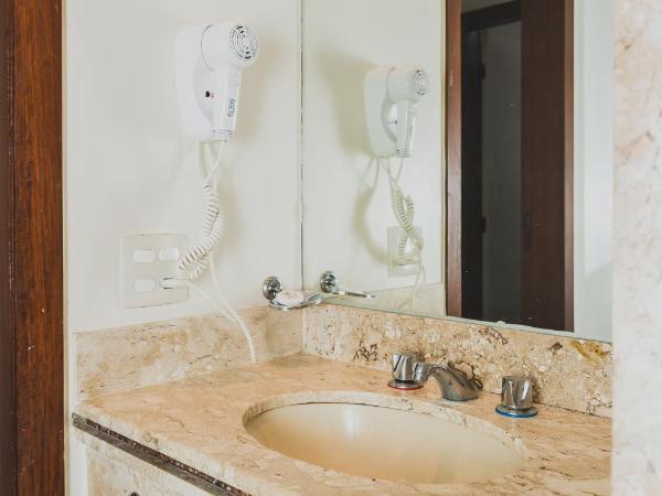 Transamerica Belo Horizonte Lourdes : photo 1 de la chambre chambre standard lit queen-size