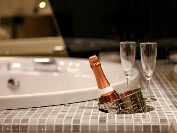 Bedroom more than a bed : photo 9 de la chambre chambre double deluxe avec baignoire