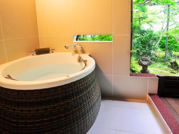 Ryokan Nenrinbo : photo 2 de la chambre chambre de style japonais de luxe avec baignoire extérieure – annexe