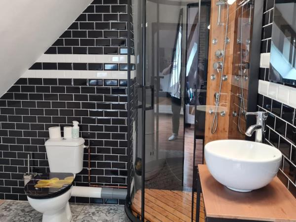 Chambre d'hote Le clos Valmont : photo 3 de la chambre chambre familiale