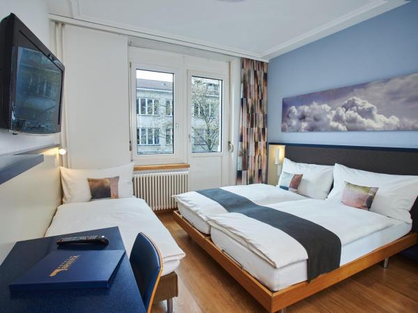 Hotel Bristol Zurich : photo 2 de la chambre chambre triple
