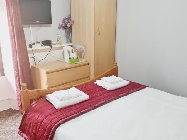 Dalry Guesthouse : photo 2 de la chambre chambre double avec salle de bains commune