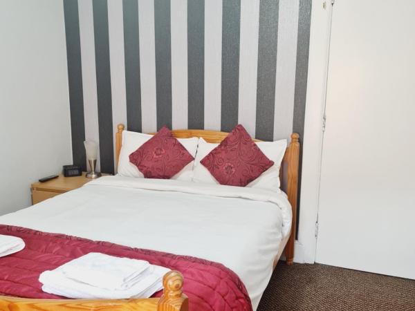 Dalry Guesthouse : photo 3 de la chambre chambre double avec salle de bains commune