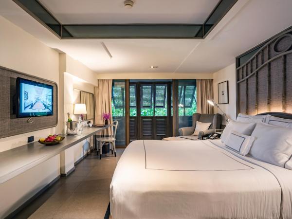 Riva Surya Bangkok : photo 1 de la chambre chambre urbaine avec balcon - vue sur ville