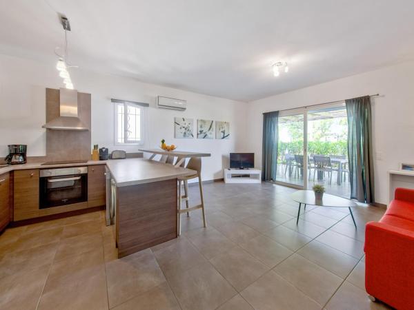 Résidence Pierre & Vacances Premium Les Villas de Porto-Vecchio : photo 5 de la chambre appartement 1 chambre avec climatisation et terrasse (4 adultes)