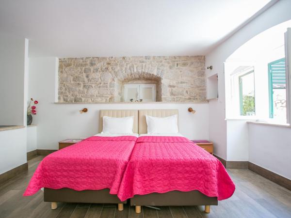 Garden Apartment Hotel : photo 3 de la chambre appartement 1 chambre - vue sur jardin