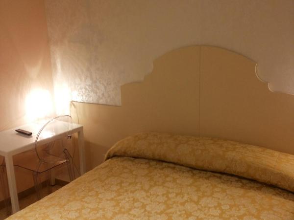 Hotel Adriatico : photo 2 de la chambre chambre double Économique