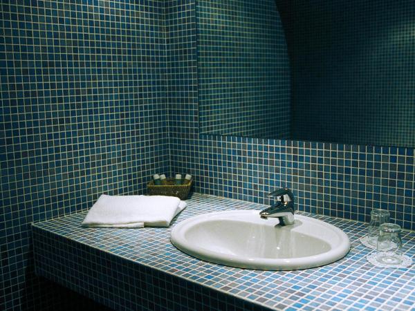 Carlina Lodge : photo 2 de la chambre chambre double avec balcon - vue sur mer