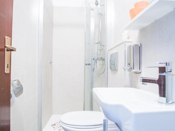 Garden Apartment Hotel : photo 7 de la chambre appartement 1 chambre avec balcon