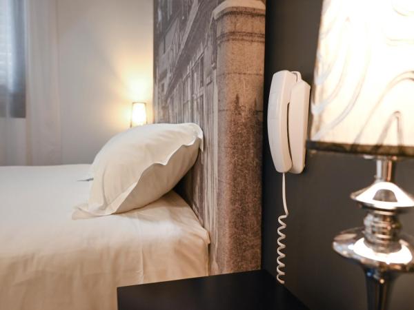 Hôtel Les Muses : photo 2 de la chambre chambre double standard - bâtiment principal