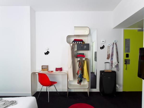 Hotel Gat Point Charlie : photo 2 de la chambre grande chambre double