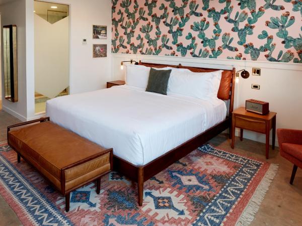 RISE Uptown : photo 4 de la chambre studio lit king-size