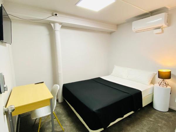 HIT Hostel : photo 1 de la chambre chambre double avec salle de bains commune