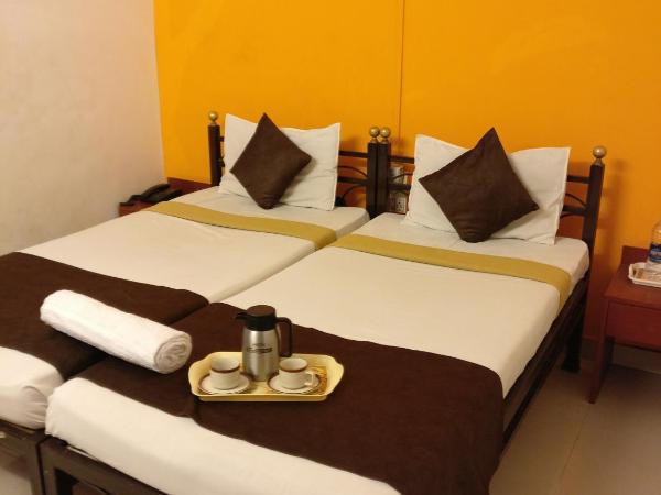 HMR Hotels - Hotel HMR Royal Inn : photo 2 de la chambre chambre lits jumeaux standard