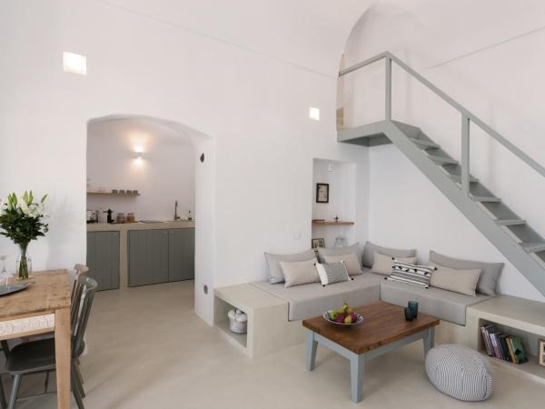 Spitia Santorini Villa Collection : photo 9 de la chambre la maison troglodyte - vue sur volcan