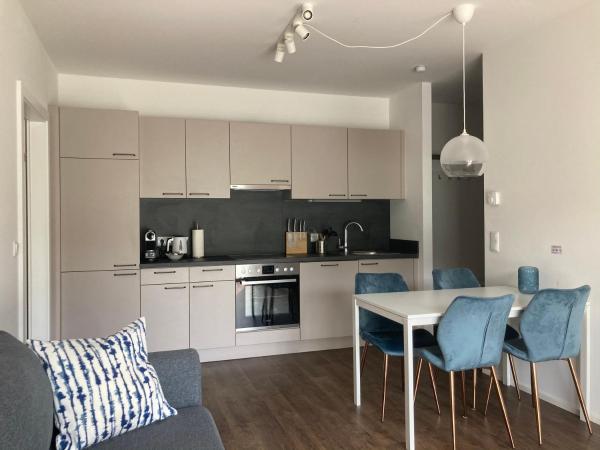 APSTAY Serviced Apartments - Self Check-in : photo 8 de la chambre appartement avec balcon