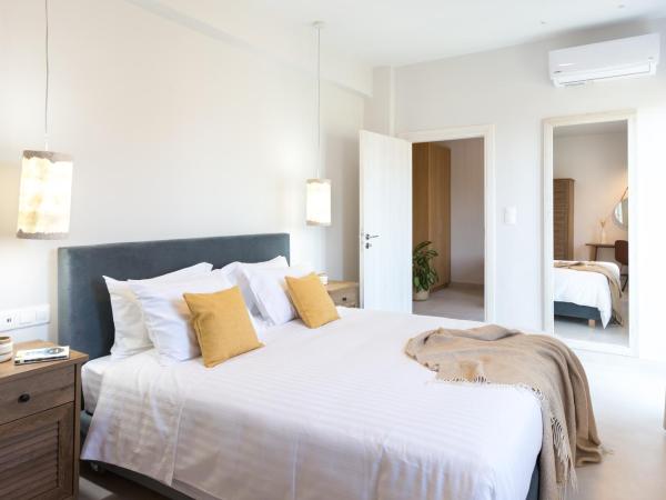 Calmare suites : photo 5 de la chambre suite deluxe avec lit king-size