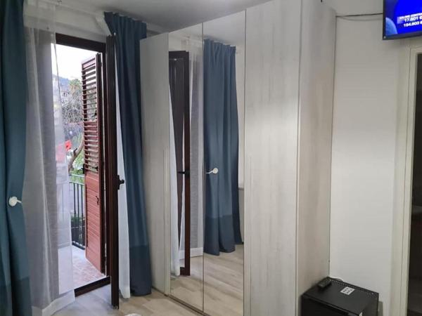 B&B Villa Chiara Bed and Breakfast : photo 8 de la chambre chambre double ou lits jumeaux supérieure - vue sur montagnes