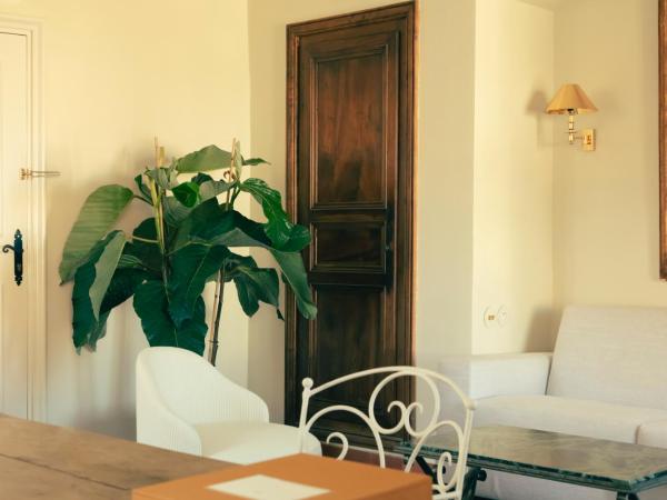 Hotel la Ponche : photo 3 de la chambre suite junior - vue sur mer