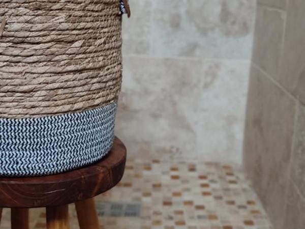 La Quintita Biarritz - studio avec jardin : photo 5 de la chambre chambre double ou lits jumeaux avec balcon