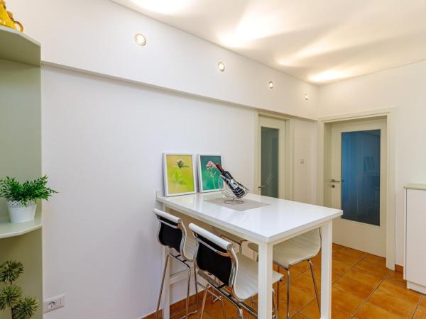 Apartments Lavizatic : photo 10 de la chambre appartement