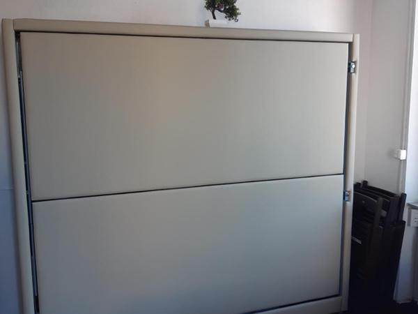 Hotel Guesthouse MASSENA : photo 3 de la chambre chambre triple avec salle de bains