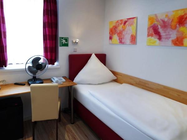 Hotel im Kupferkessel : photo 2 de la chambre chambre simple avec salle de bains privative