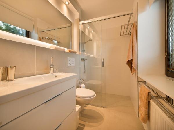 A. V. Pension Praha : photo 4 de la chambre  double room with free parking - ground floor